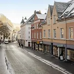 Leilighet New! I Modern Comfort In The Heart Of *