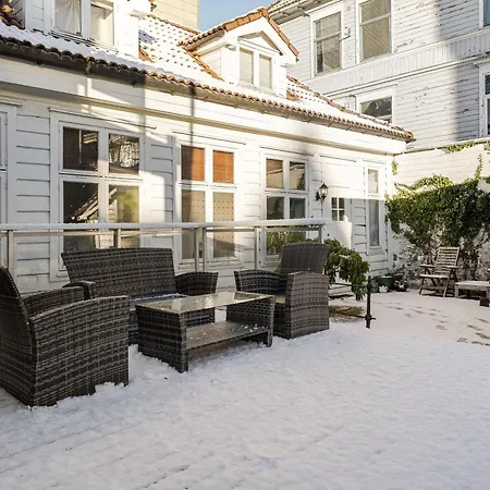 Lägenhet New! I Modern Comfort In The Heart Of *